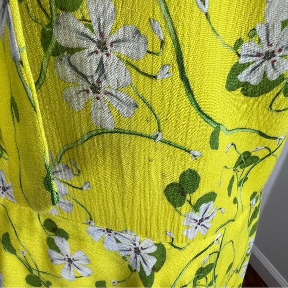 Alice + Olivia | Yellow Moore Floral Ruffle Dress Size 0 - Picture 4 of 6